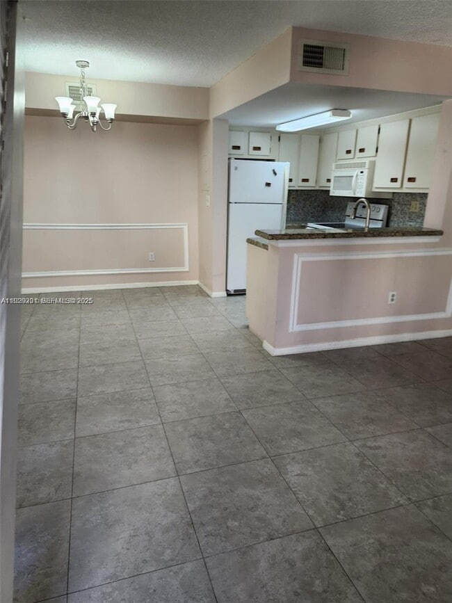 Building Photo - 665 NW 85th Pl