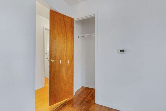 Building Photo - 4282 W Virginia Ave