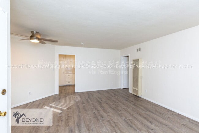 Building Photo - 4437.5 Menlo Ave