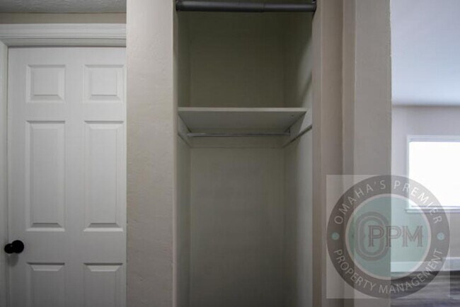 Building Photo - 3309 S 32nd Ave