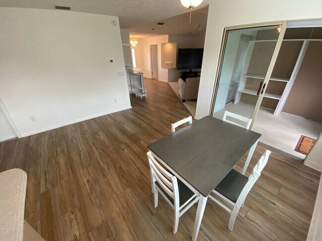 Building Photo - Welcome home to this bright, beautifully maintained 2-bedroom, 2-bath Stonecrest home, offered mo...
