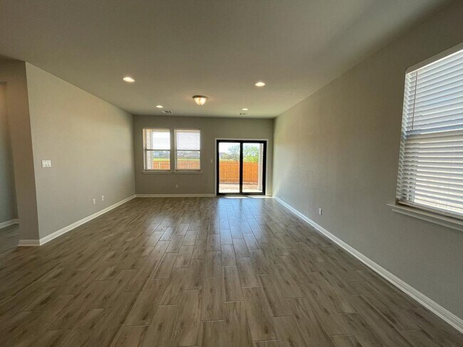 Building Photo - 1517 Whippletree Trl