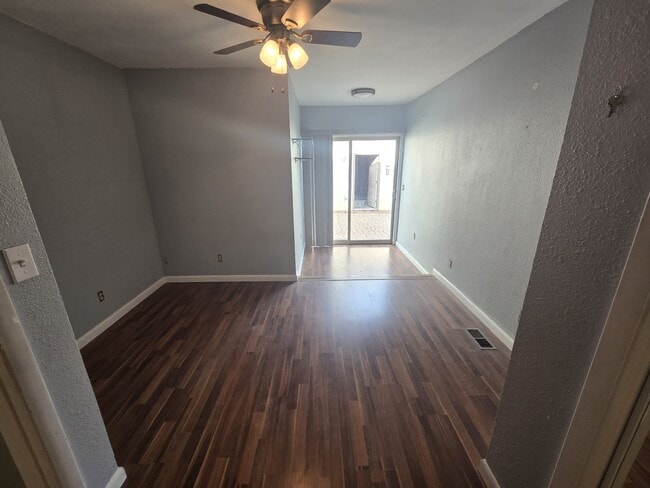 Building Photo - 2512 Texas Ave