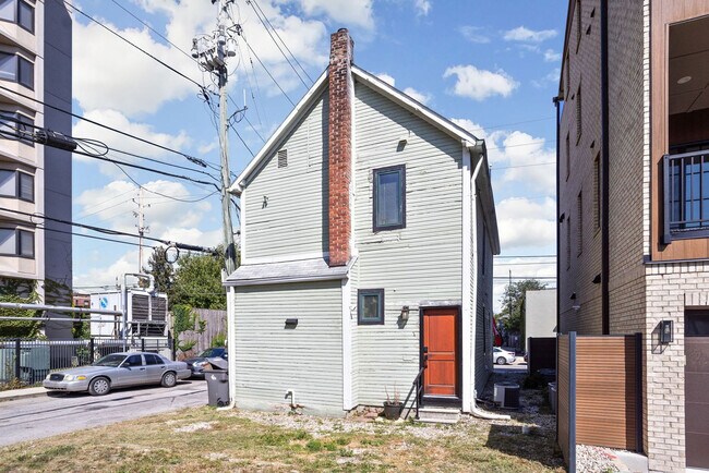 Building Photo - 525 E North St