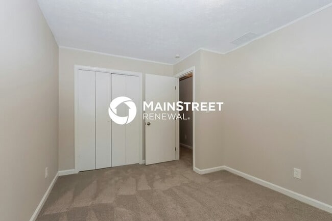 Building Photo - 4 Bedroom Pet-Friendly Home in CONYERS, GA...