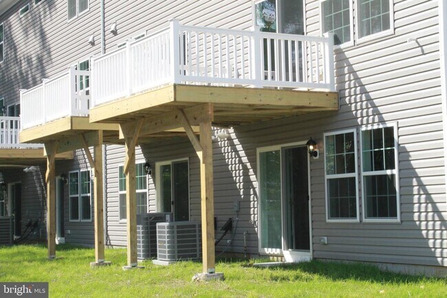 Building Photo - 404 Monte Farm Rd