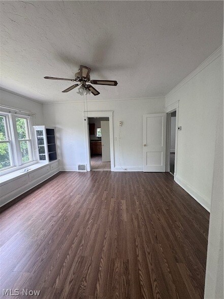 Building Photo - 12337 Chesterfield Ave