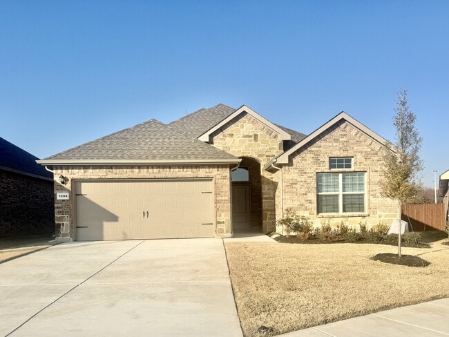 Building Photo - 1204 Marsha Ln