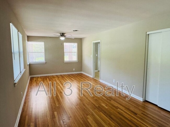 Building Photo - 544 Green Ridge Rd
