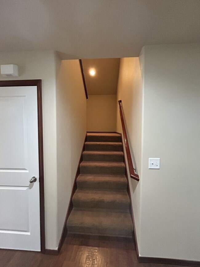 Building Photo - Spacious 4 bedroom 2.5 bath in Arlington with RV Parking
