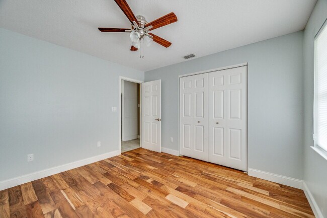 Building Photo - 4BR/2.5BA in gorgeous Melbourne Beach!