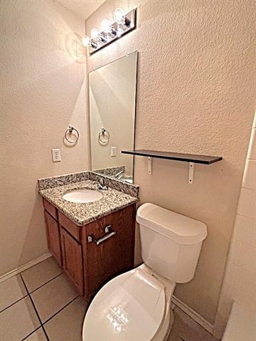 Building Photo - 9805 Nixon Dr