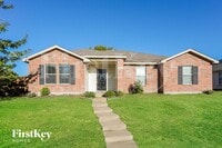 Building Photo - 1610 Cliffbrook Dr