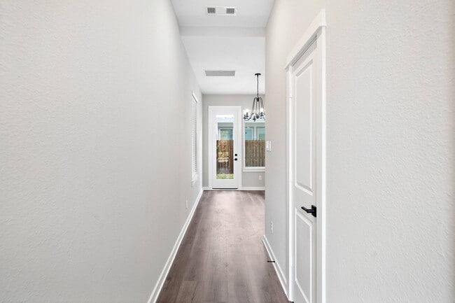 Building Photo - 8474 Berry Green Ln