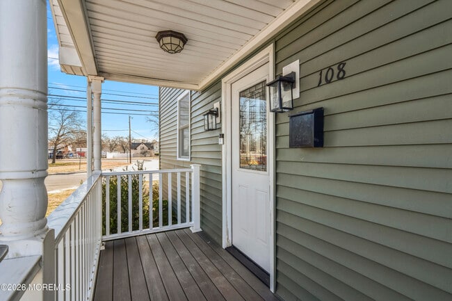 Building Photo - 108 Morris Ave