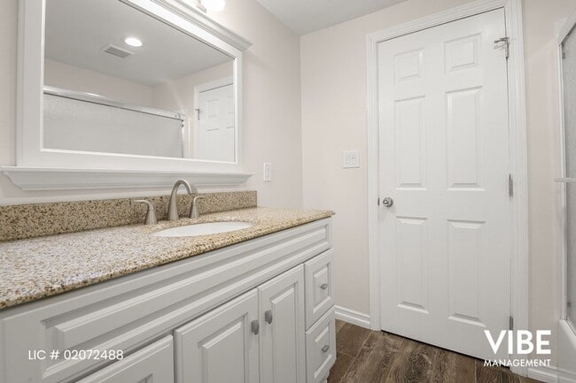 Building Photo - 222 Lupe Ave