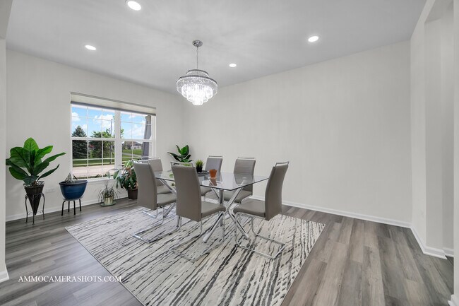Building Photo - 12504 S Cherry Blossom Blvd