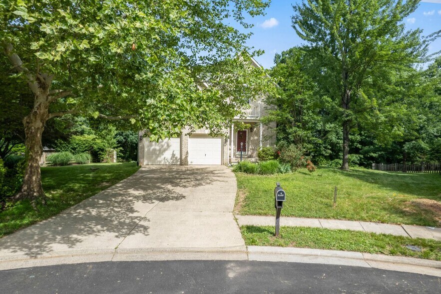 Building Photo - 21355 Fernbrook Ct