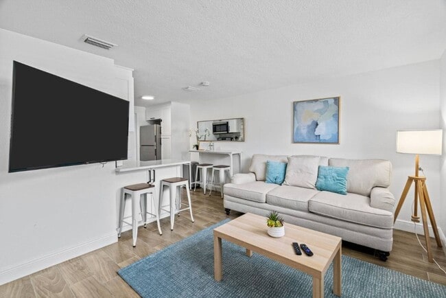 Building Photo - The peaceful #1