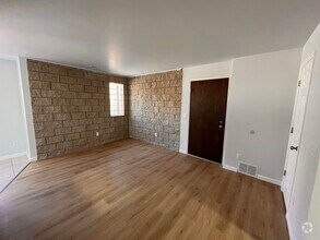 Building Photo - 236 N Fair Oaks Ave