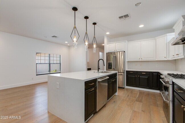Building Photo - 4110 N 47th St