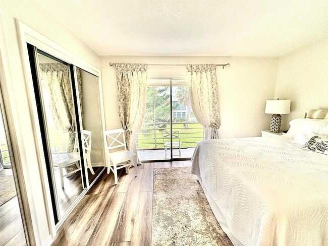 Building Photo - 47 Salisbury B