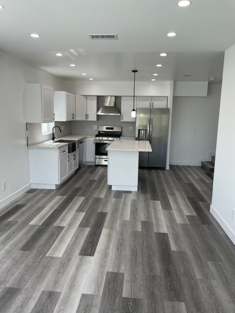 Building Photo - 20811 Tiara St