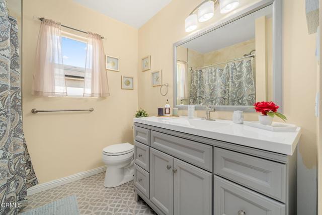 Building Photo - 13240 Ratner St