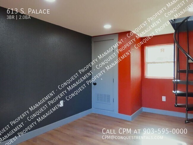 Building Photo - 613 S. Palace-