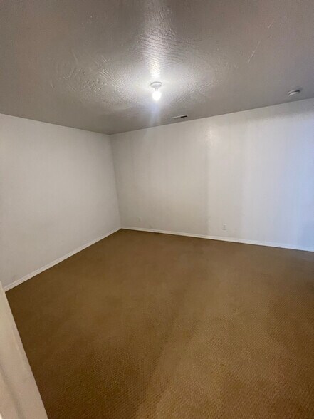 Building Photo - 1429 11th St W