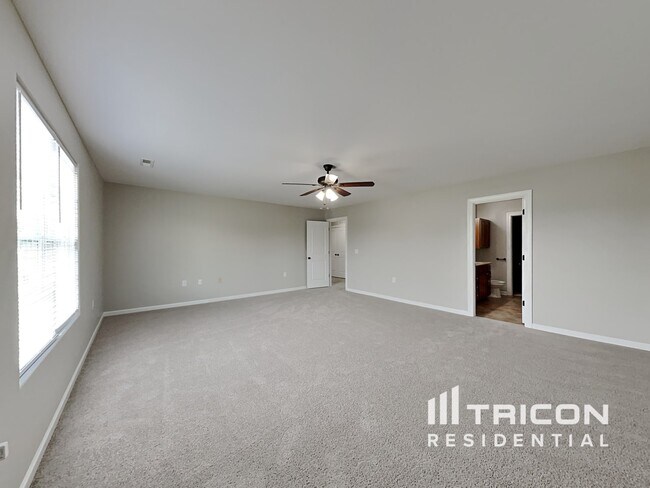Building Photo - 3901 Creekmoore Drive Winston Salem NC