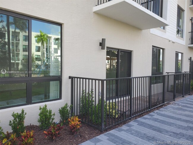 Primary Photo - 8301 NW 41st St