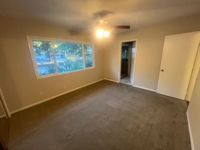 Building Photo - 1251 W Coronado St