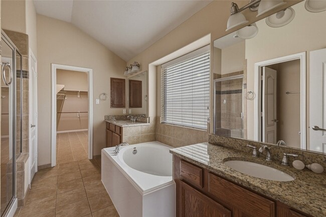 Building Photo - 10906 Angel Lake Dr