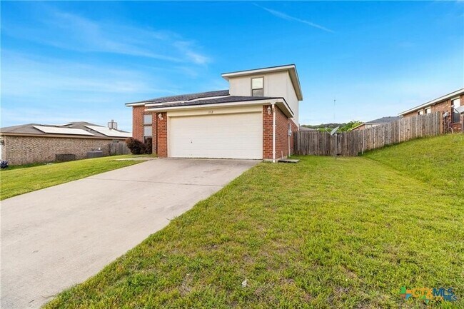 Building Photo - 1112 Katelyn Cir