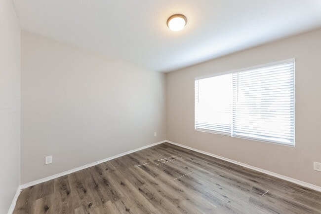 Building Photo - 20620 N 18th Ave