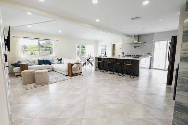 Building Photo - 12311 Boulder View Dr