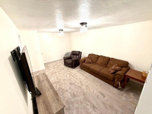 Building Photo - 1159 N 250 E