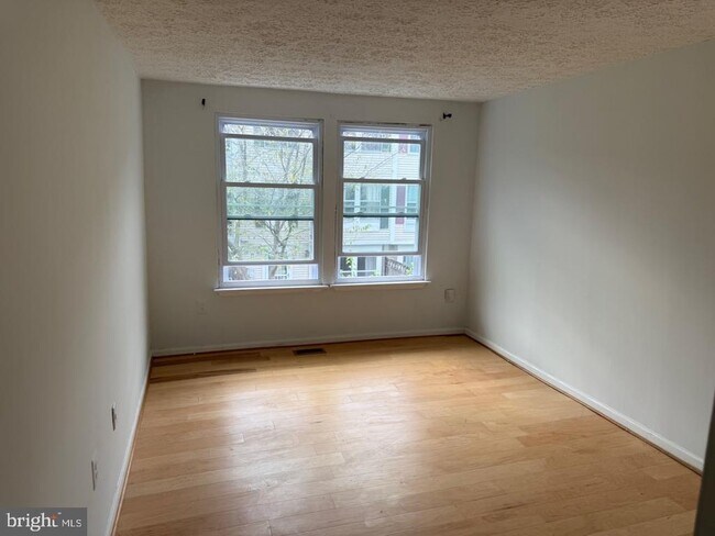 Building Photo - 418 Legato Terrace