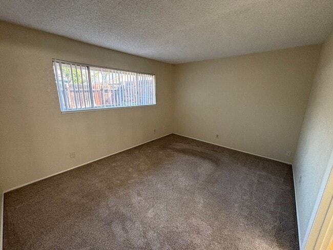 Building Photo - Beautiful Home By UCR