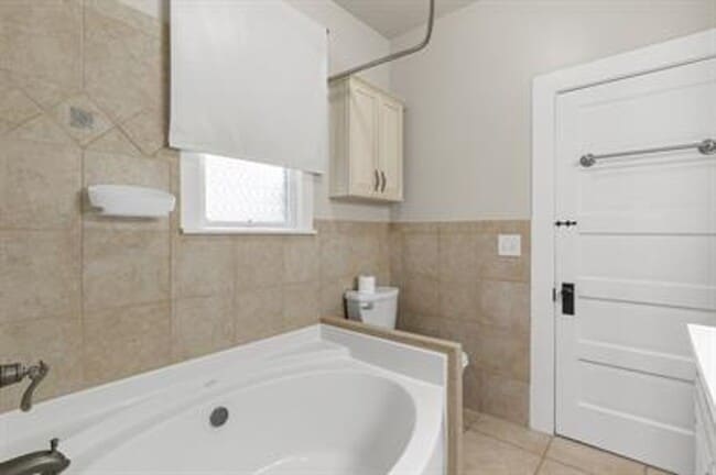 Building Photo - Charming 3-Bedroom Home in Historic Eustis!