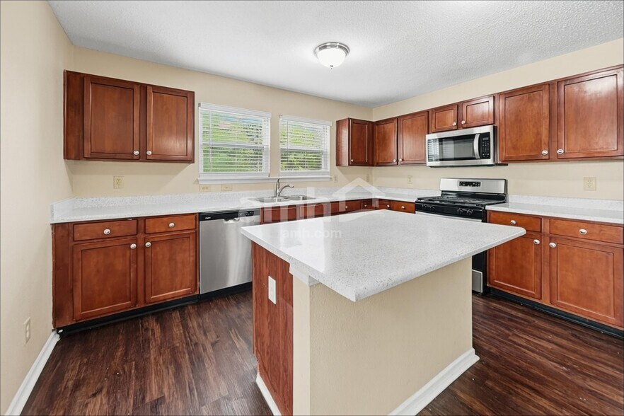 Building Photo - 8629 Blooming Grove Dr