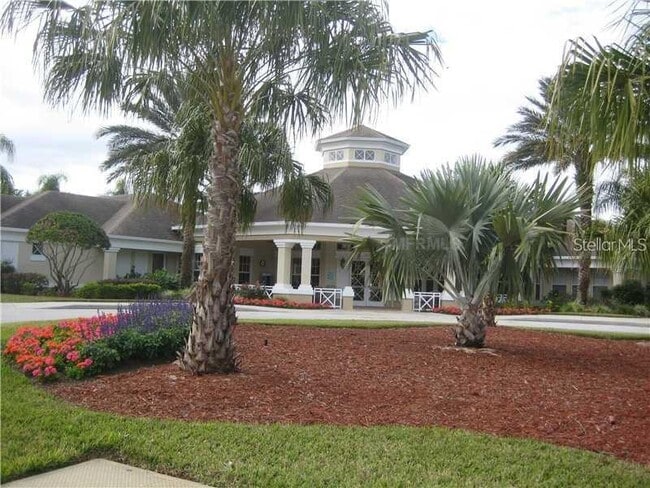 Building Photo - 2411 Silver Palm Dr