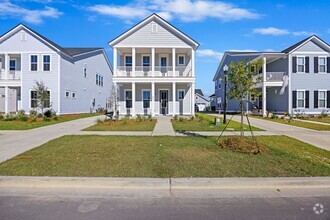 Building Photo - Beautifully finished 4-bedroom, 3-bath home!