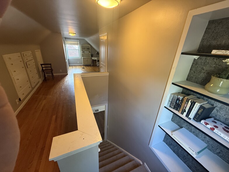 Building Photo - 8225 Grayfield St