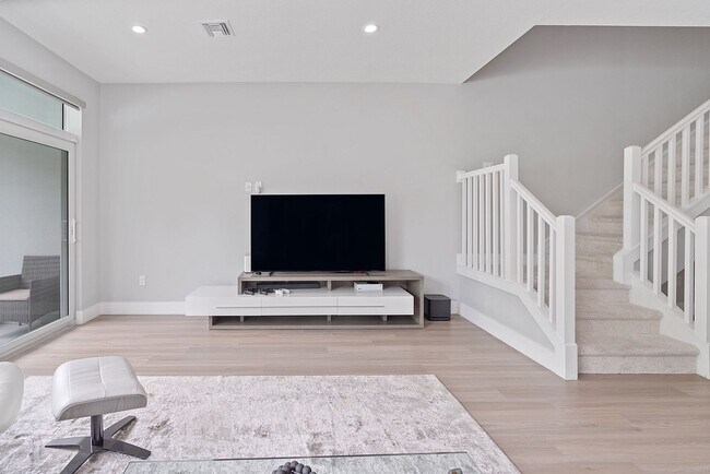 Building Photo - Frederick Isles Townhomes - Delray Beach