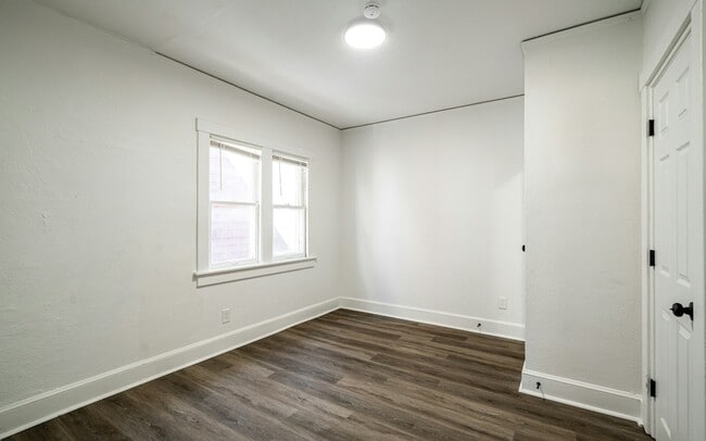 Building Photo - 3151 N 11th St