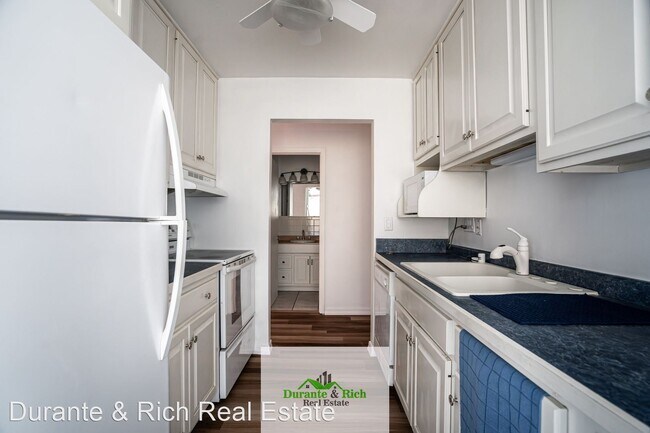 Building Photo - 2 br, 2 bath House - 10640 N Ivy Ct