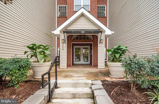 Building Photo - 3309 Wyndham Cir