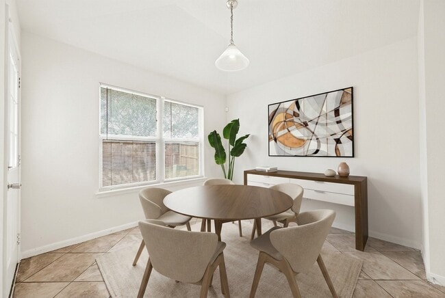 Building Photo - 2806 Powell Springs Ct